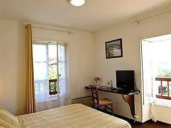 Отель Restaurant Baratxartea 2*