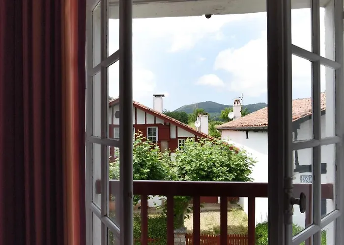 Hotel Restaurant Baratxartea 2*